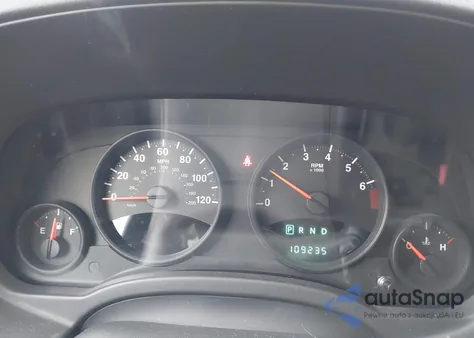 2013 Jeep Compass Latitude z USA, uszkodzony, nr VIN 1C4NJCEB9DD191222